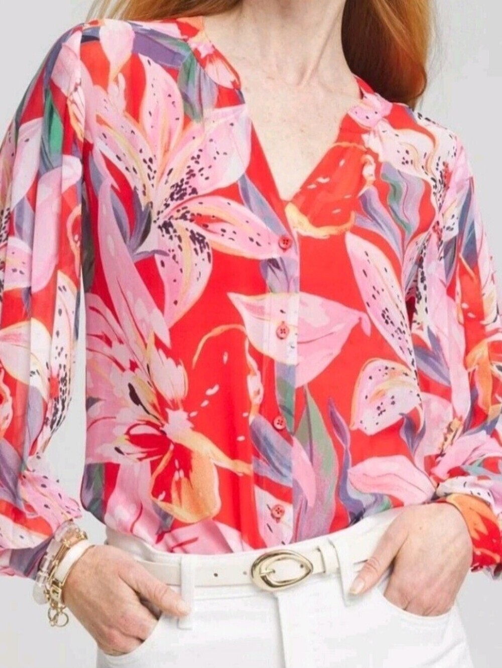 CHIICO'S  PLEATED SLEEVE SHEER FLORAL BLOSE IN A RED AND ORANGE PRINT SIZE .18